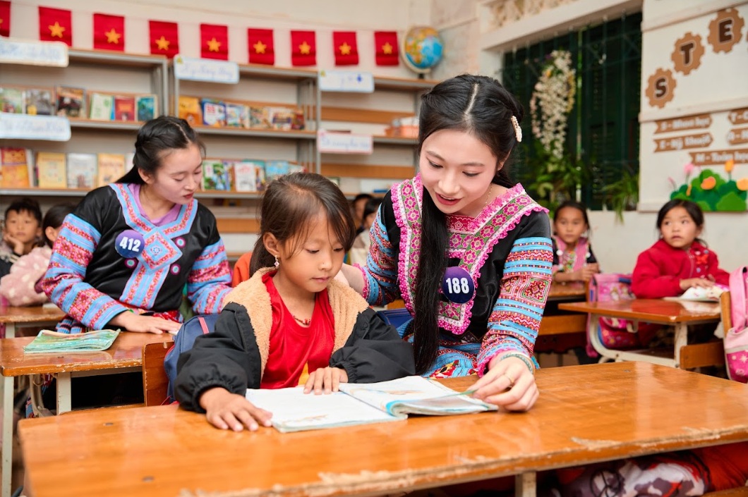 “Ngôi làng nguyên thủy” không sóng điện thoại, không wifi, không nhà bê tông ở Sơn La bất ngờ xuất hiện trong chương trình truyền hình thực tế lần đầu có mặt ở Việt Nam- Ảnh 2. “Ngôi làng nguyên thủy” không sóng điện thoại, không wifi, không nhà bê tông ở Sơn La bất ngờ xuất hiện trong chương trình truyền hình thực tế lần đầu có mặt ở Việt Nam- Ảnh 2.