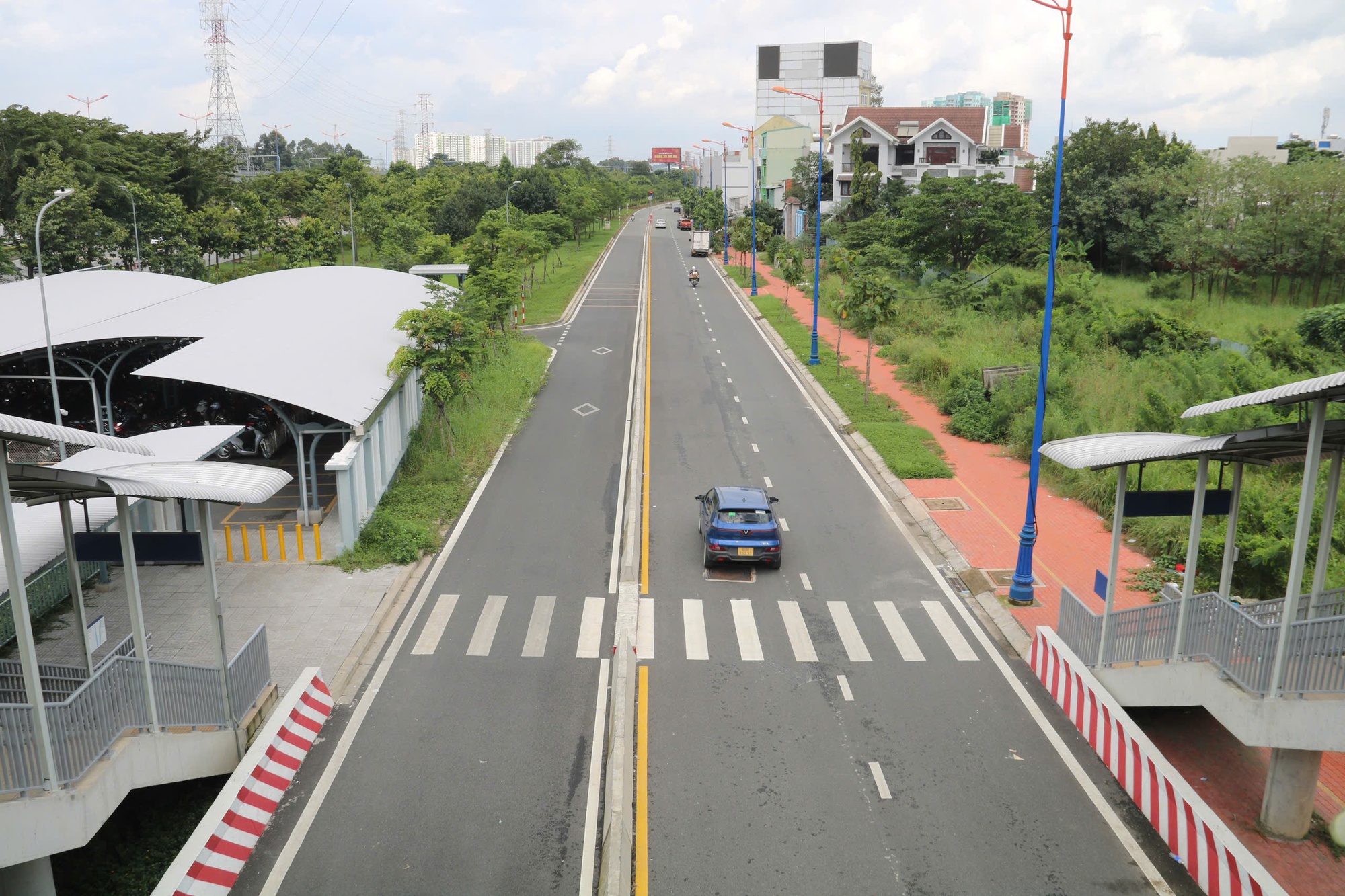 Vì sao đường song hành Võ Nguyên Giáp hoàn thiện đã gần 2 năm, nay mới chính thức thông xe?- Ảnh 6. Vì sao đường song hành Võ Nguyên Giáp hoàn thiện đã gần 2 năm, nay mới chính thức thông xe?- Ảnh 6.