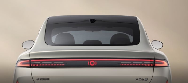 Hãng xe xây nhà máy tại Việt Nam vừa ra mắt mẫu xe điện đi 2.120 km: Sạc nhanh chỉ trong 12 phút, giá khởi điểm hơn 400 triệu đồng- Ảnh 2.