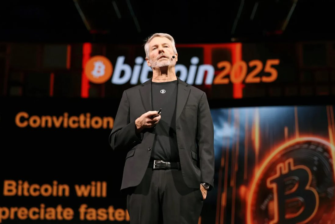 Bitcoin giảm 15% trong 1 tháng, Strategy bốc hơi 58 tỷ USD vốn hóa, hàng loạt công ty vay nợ mua tiền số mắc kẹt- Ảnh 1.