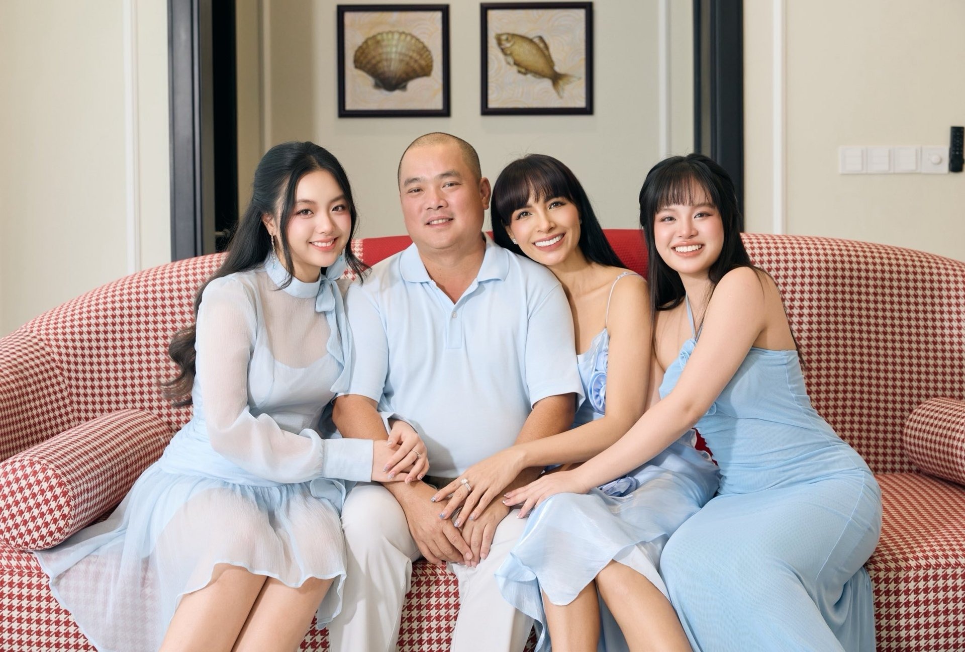 Siêu mẫu Vbiz ở biệt thự nửa triệu đô!- Ảnh 1. Siêu mẫu Vbiz ở biệt thự nửa triệu đô!- Ảnh 1.