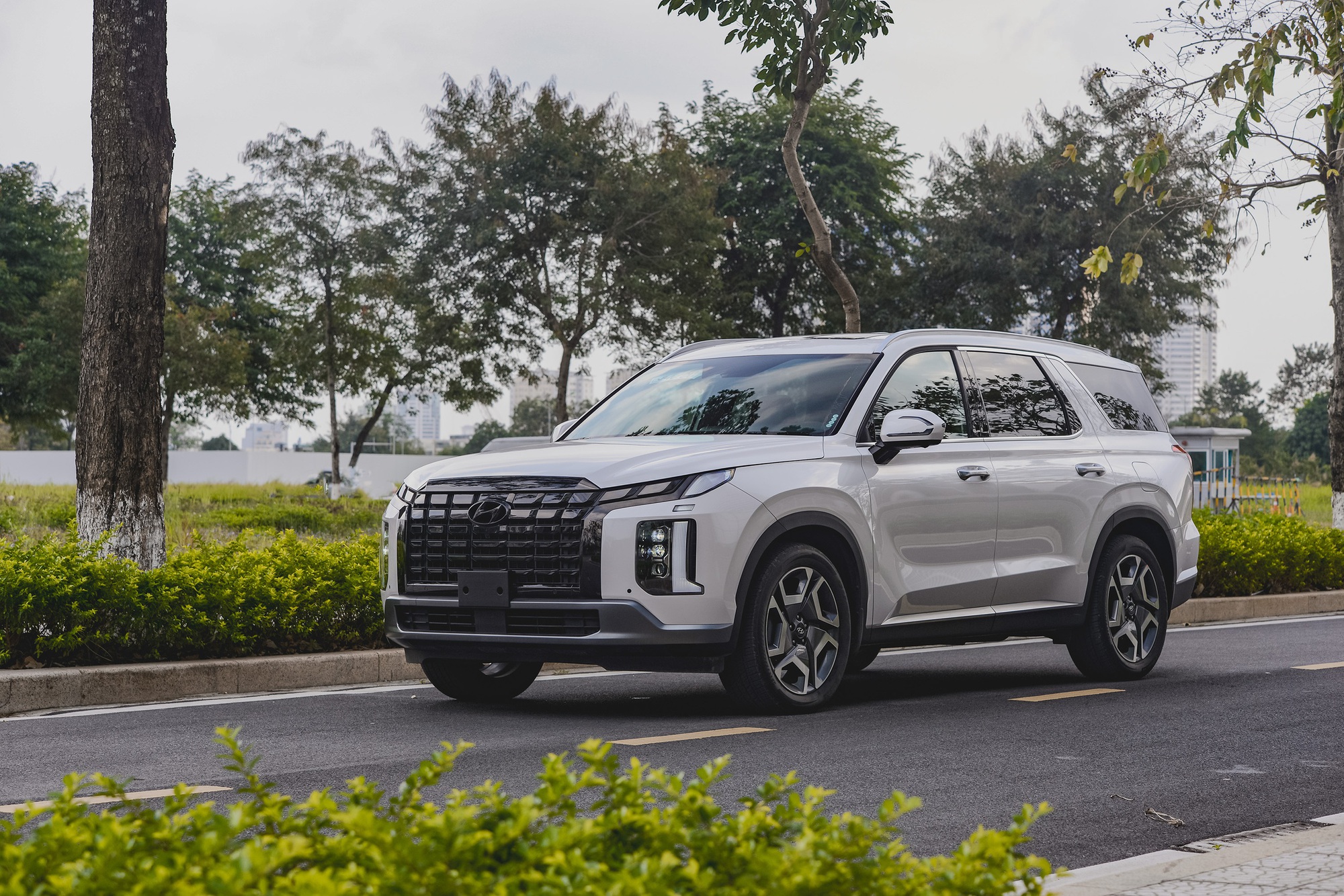 Hyundai Palisade ưu đãi tối đa 200 triệu- Ảnh 1. Hyundai Palisade ưu đãi tối đa 200 triệu- Ảnh 1.