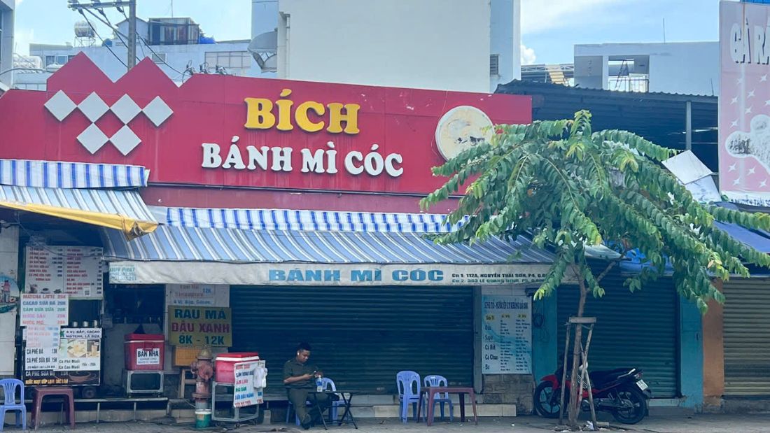 Vụ nghi ngộ độc tại quán bánh mì nổi tiếng ở TP.HCM: Tăng lên 235 ca từ 13 bệnh viện- Ảnh 1.