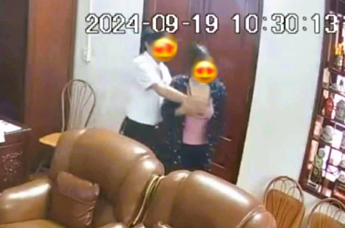 Sở GD-ĐT Ninh Bình vào cuộc vụ clip lãnh đạo trường THPT "thân mật" với nhiều phụ nữ- Ảnh 2.