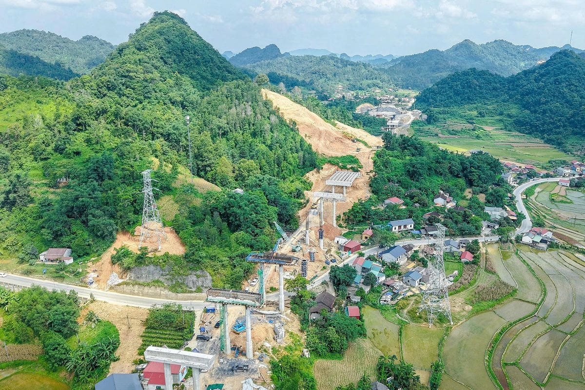 Hai dự án 34.000 tỷ của Việt Nam khó về đích đúng hạn, Thủ tướng giao các Phó Thủ tướng làm ngay một việc- Ảnh 4.