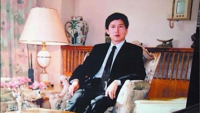 Thừa kế 99.000 tỷ đồng từ vợ đại gia hơn 38 tuổi, người đàn ông hào phóng cho "người dưng": Cuối đời nhiều tiền nhưng chẳng thể tiêu- Ảnh 1. Thừa kế 99.000 tỷ đồng từ vợ đại gia hơn 38 tuổi, người đàn ông hào phóng cho "người dưng": Cuối đời nhiều tiền nhưng chẳng thể tiêu- Ảnh 1.