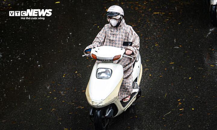 Dự báo thời tiết ngày 11/11: Hà Nội mưa rải rác, cao nhất 26°C- Ảnh 1.