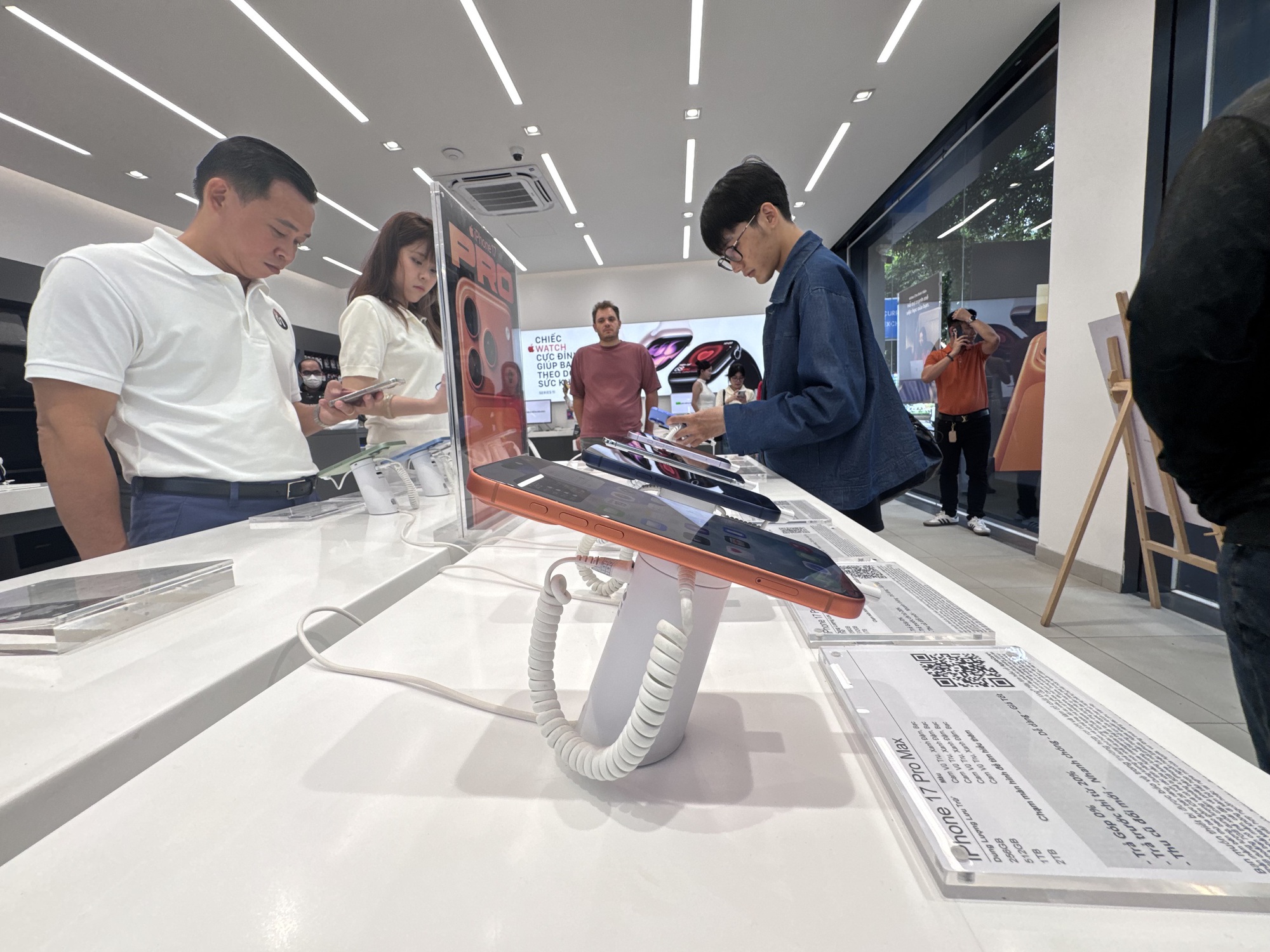 Các ông lớn điện máy, công nghệ "đu trend" ngày siêu sale 11-11- Ảnh 1. Các ông lớn điện máy, công nghệ "đu trend" ngày siêu sale 11-11- Ảnh 1.