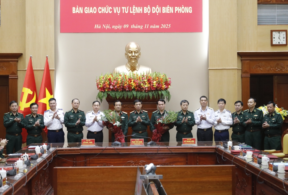 Đại tướng Phan Văn Giang chủ trì Hội nghị bàn giao chức vụ Tư lệnh Bộ đội Biên phòng- Ảnh 2.