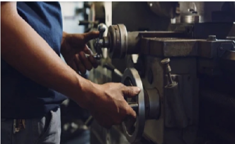 Thạc sĩ tài chính đi bưng lẩu, kỹ sư điện tử đi làm diễn viên quần chúng, tiến sĩ đi rửa bát thuê: Cơn ác mộng mang tên “thừa bằng cấp, thiếu việc làm” ở xứ tỷ dân- Ảnh 2.