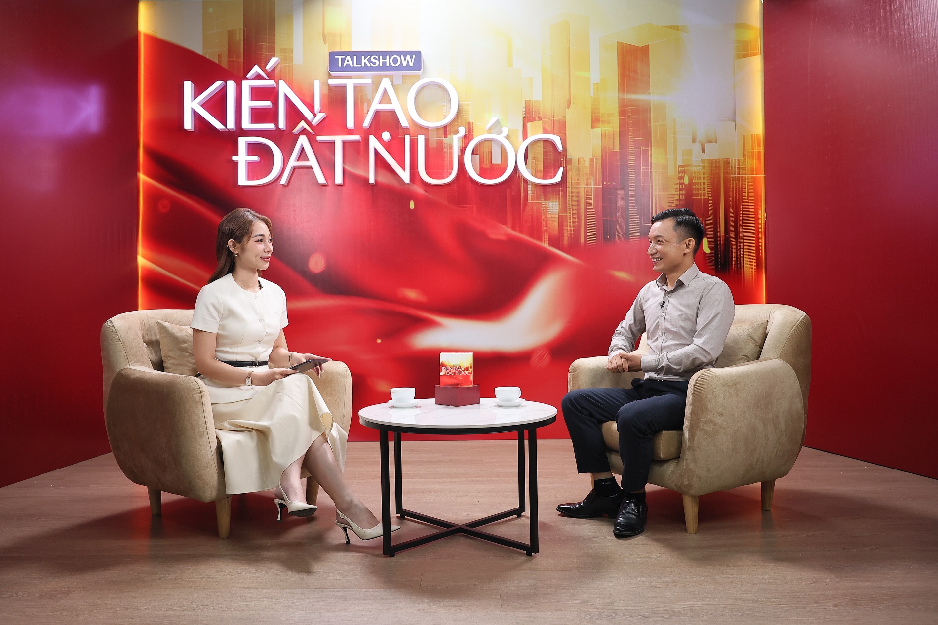 Nhờ làm nông từ nhỏ, nhà sáng chế chân đất Tạ Đình Huy hiểu rõ sự vất vả của người nông dân và cách "giảm tải" công việc hiệu quả- Ảnh 2. Nhờ làm nông từ nhỏ, nhà sáng chế chân đất Tạ Đình Huy hiểu rõ sự vất vả của người nông dân và cách "giảm tải" công việc hiệu quả- Ảnh 2.