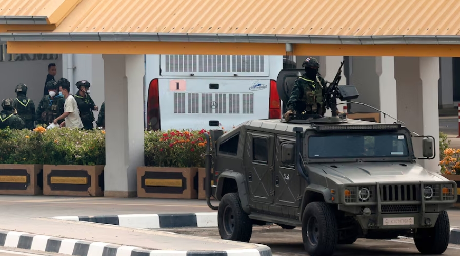 Myanmar phá hủy gần 150 công trình trong "ổ lừa đảo trực tuyến" khét tiếng- Ảnh 1.