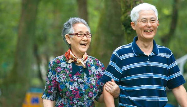 Người 60 tuổi muốn sống thêm 20, 30 năm nữa phải nhớ 3 điều: Vô ưu, vô tư- Ảnh 1.