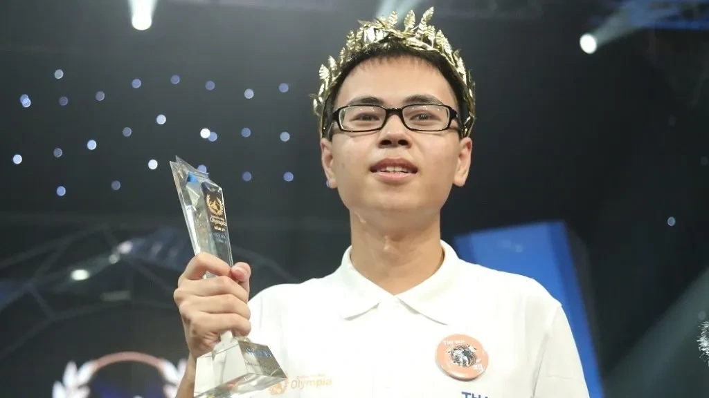 Quán quân Olympia từng bị nói "thật tiếc cho em" vì không đi du học: Đã hoàn thiện đồ án tại RMIT, vẻ ngoài gây bất ngờ!- Ảnh 1. Quán quân Olympia từng bị nói "thật tiếc cho em" vì không đi du học: Đã hoàn thiện đồ án tại RMIT, vẻ ngoài gây bất ngờ!- Ảnh 1.