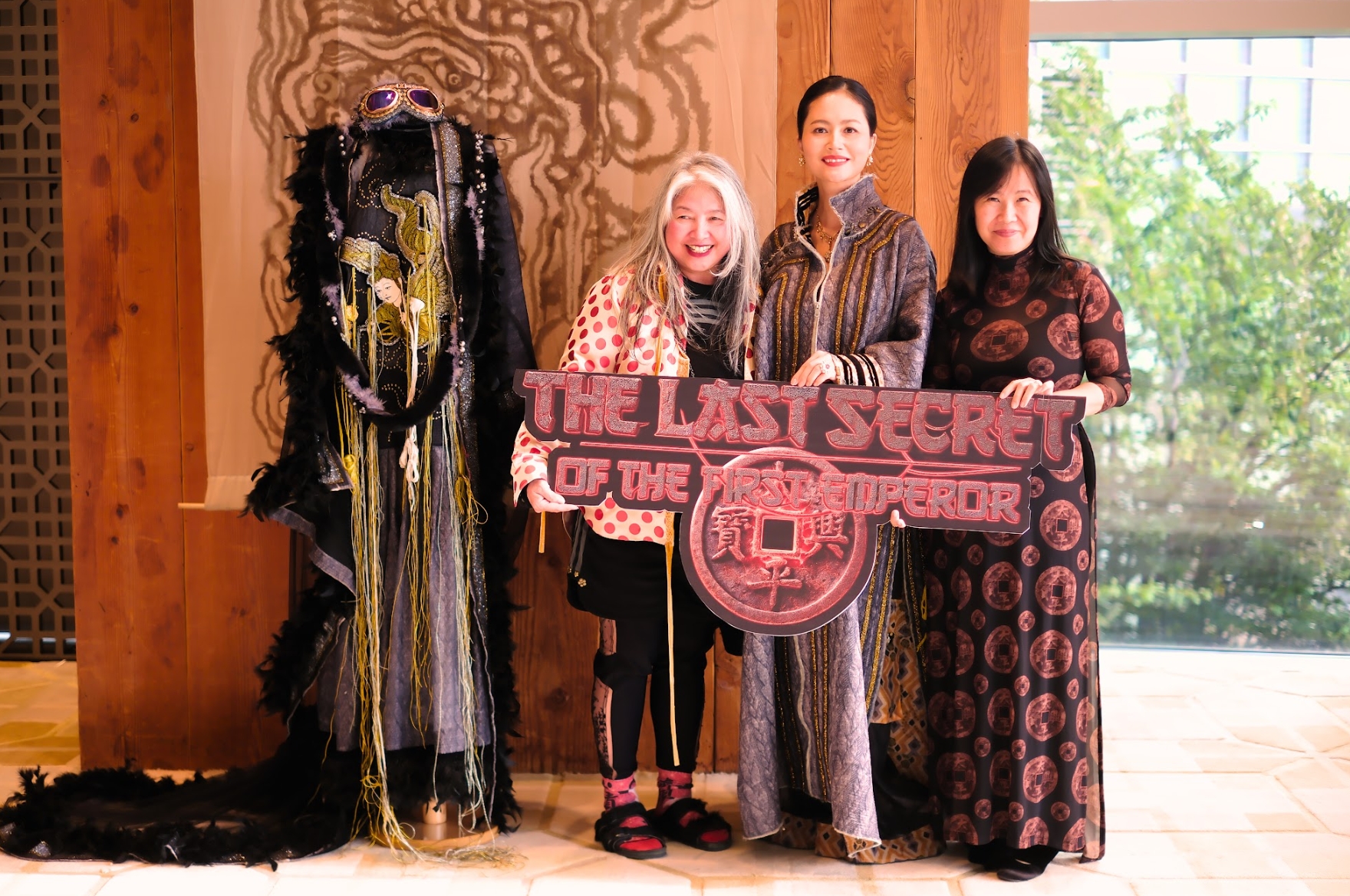 Sốc visual đại mỹ nhân vào vai Hoàng hậu quyền lực nhất Việt Nam, 30 năm nhan sắc không đổi mới đáng nể- Ảnh 1. Sốc visual đại mỹ nhân vào vai Hoàng hậu quyền lực nhất Việt Nam, 30 năm nhan sắc không đổi mới đáng nể- Ảnh 1.