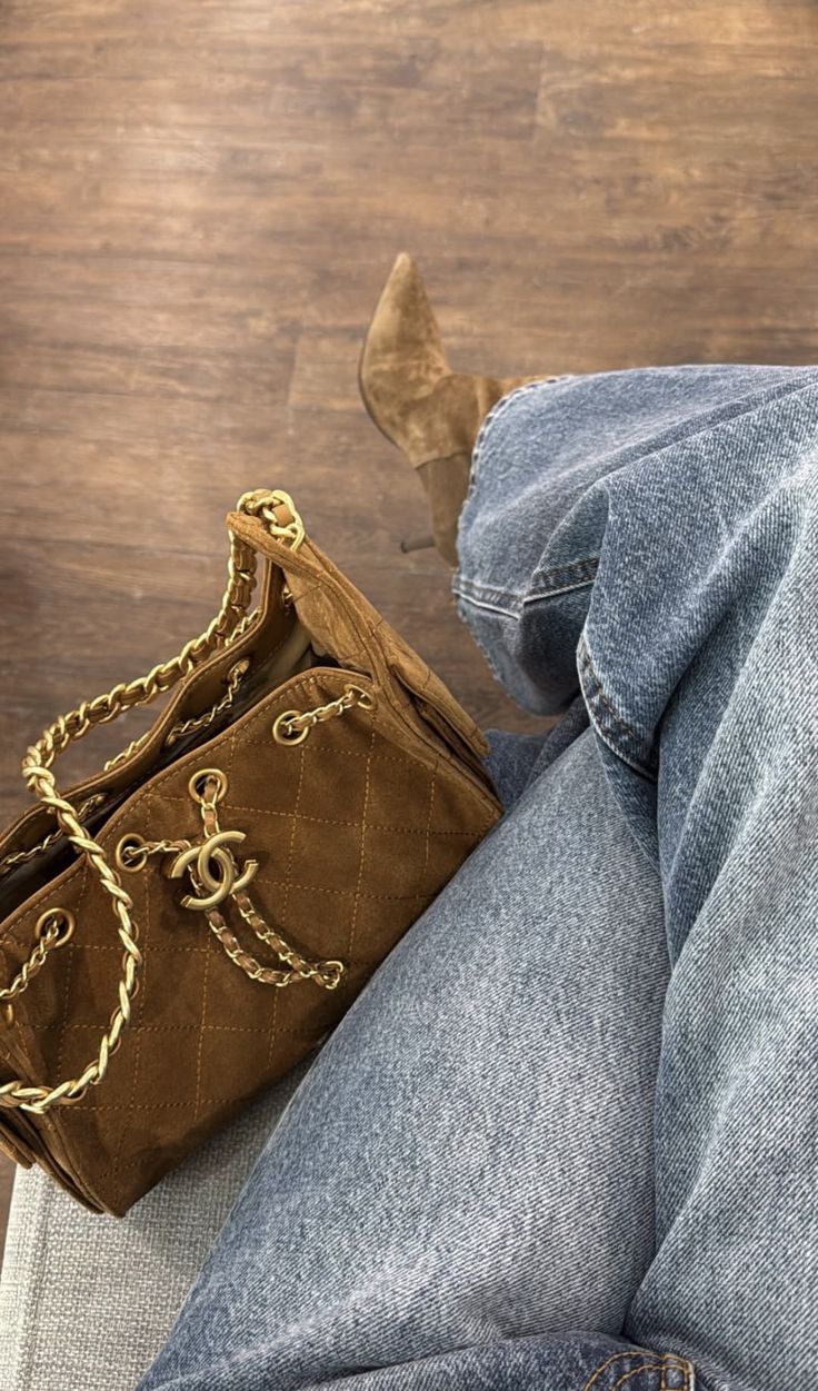 Túi mới nhất của Chanel khiến MXH bùng nổ, dân tình khẩn thiết đòi 