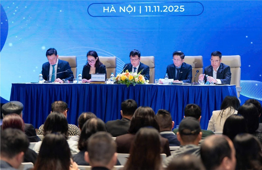 FLC đang rốt ráo thuê, mua máy bay- Ảnh 1.