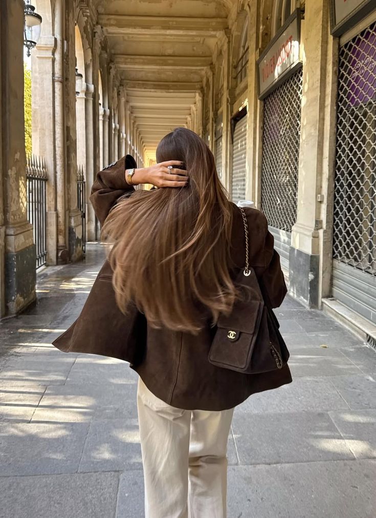 Túi mới nhất của Chanel khiến MXH bùng nổ, dân tình khẩn thiết đòi 