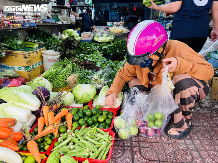 Giá rau xanh tại TP.HCM tăng vọt- Ảnh 5.