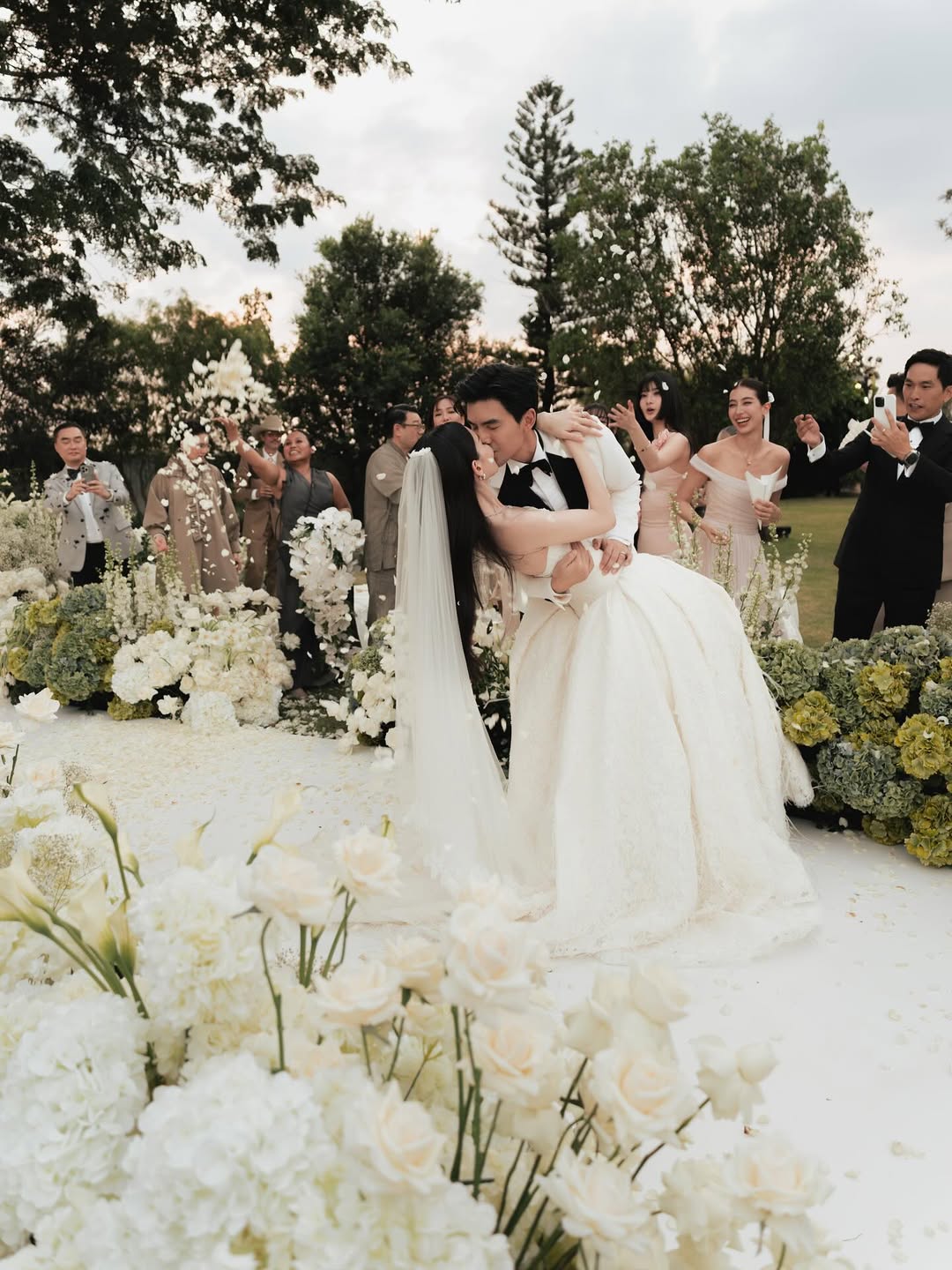Ngắm đám cưới của Ngắm đám cưới của