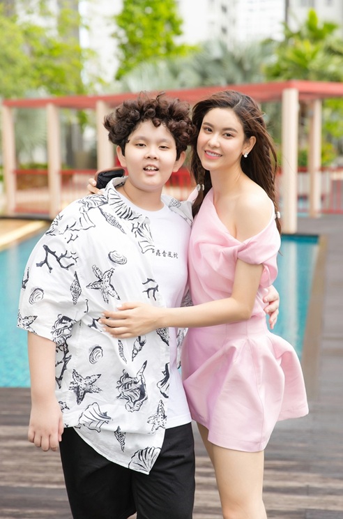 Nữ ca sĩ bị u tuyến giáp: U40 xinh đẹp sau 6 năm làm mẹ đơn thân- Ảnh 2.