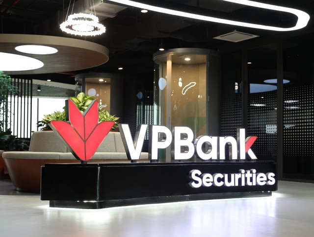 Một cá nhân mua 1,2 triệu cổ phiếu IPO còn lại của VPBankS- Ảnh 1.