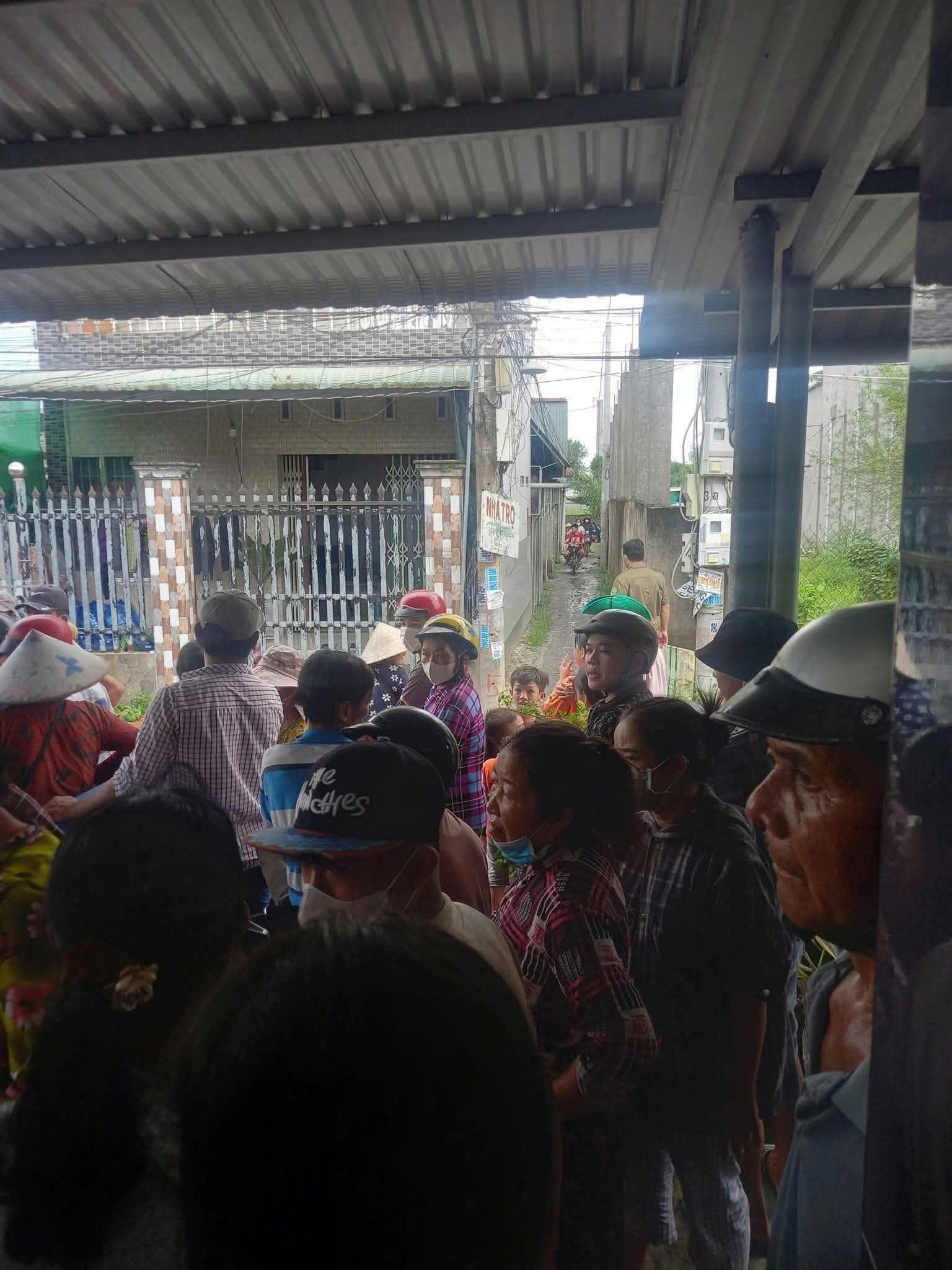 Công an điều tra vụ 3 thi thể trong phòng trọ ở Đồng Tháp gây chấn động- Ảnh 1.