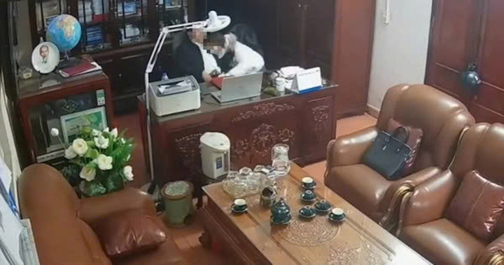 Đề nghị làm rõ động cơ phát tán clip người đàn ông 'thân mật' với nhiều phụ nữ- Ảnh 1.