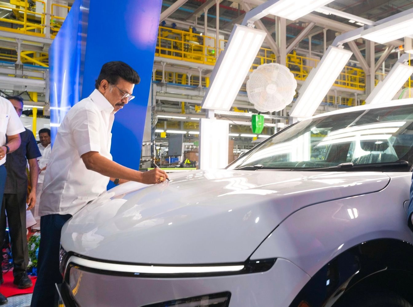 VinFast xây thêm nhà máy ở nước có GDP vượt Anh, Pháp, Nga?- Ảnh 3.