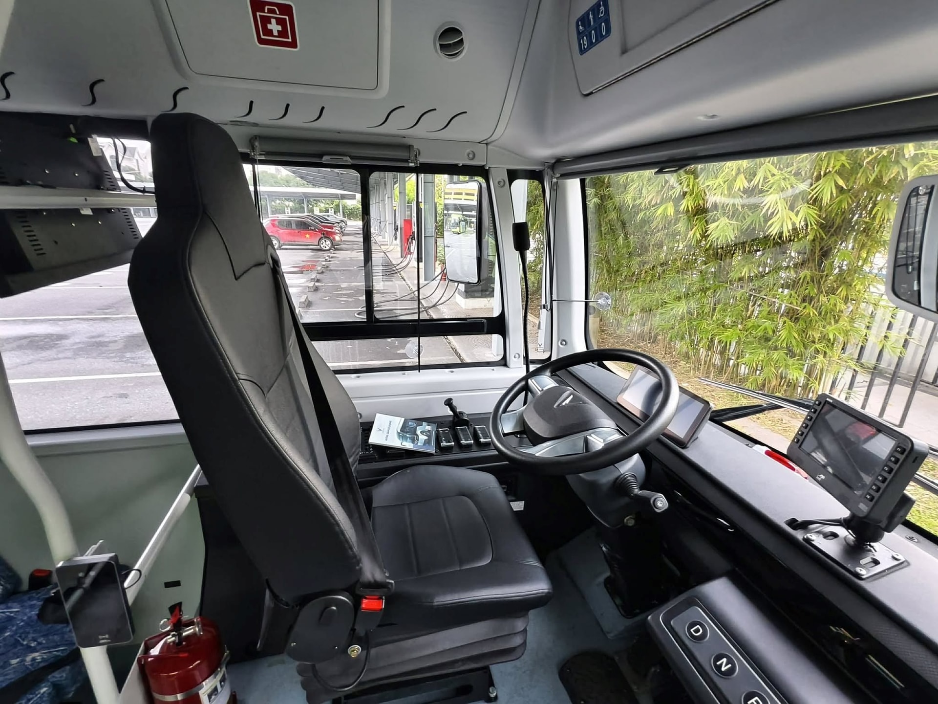 Ra mắt xe chuyên chở học sinh VinFast, không xe nào ở Việt Nam hiện đại bằng: Trang bị những gì?- Ảnh 4.