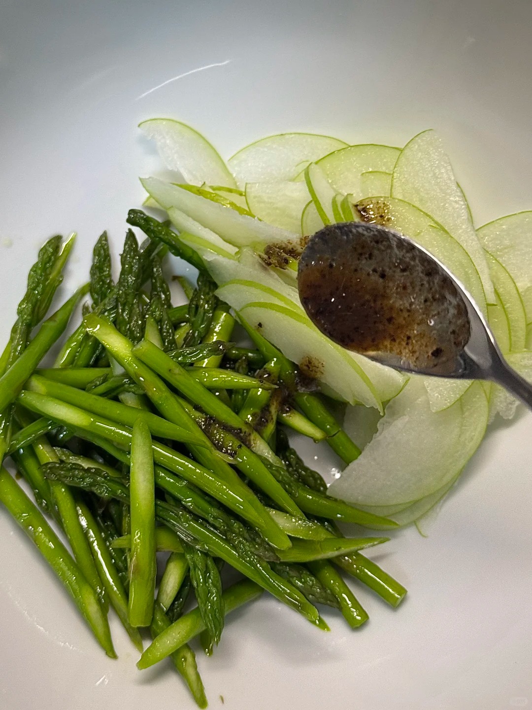 Salad của người giàu: Công thức giảm cân đang gây bão, kết hợp măng tây cùng Salad của người giàu: Công thức giảm cân đang gây bão, kết hợp măng tây cùng