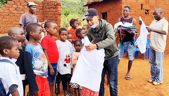 Hoạt động thiện nguyện có giúp Quang Linh, Hằng Du Mục được giảm án?- Ảnh 1.