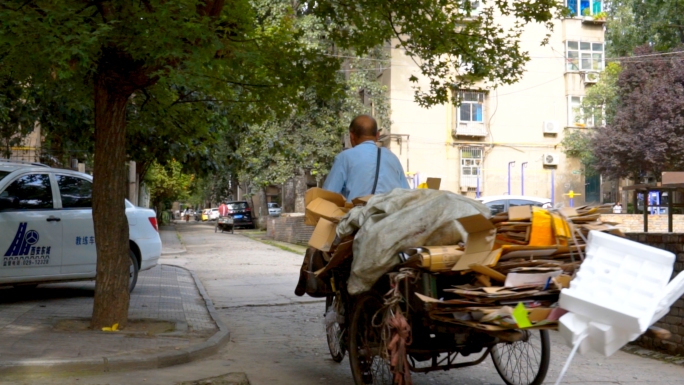 Cha qua đời để lại mảnh đất được đền bù gần 3 tỷ, các con đi nhận tiền thì chết sững: “Số tiền này thuộc về người khác”- Ảnh 1.