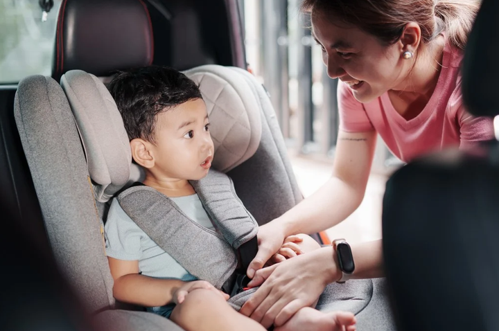 Quy định sử dụng ghế trẻ em trên ô tô tại các nước như thế nào?- Ảnh 2.