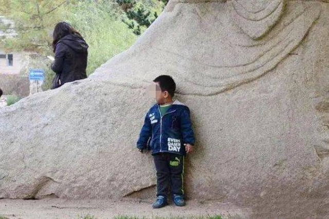 “Mẹ thua rồi, con ra đi