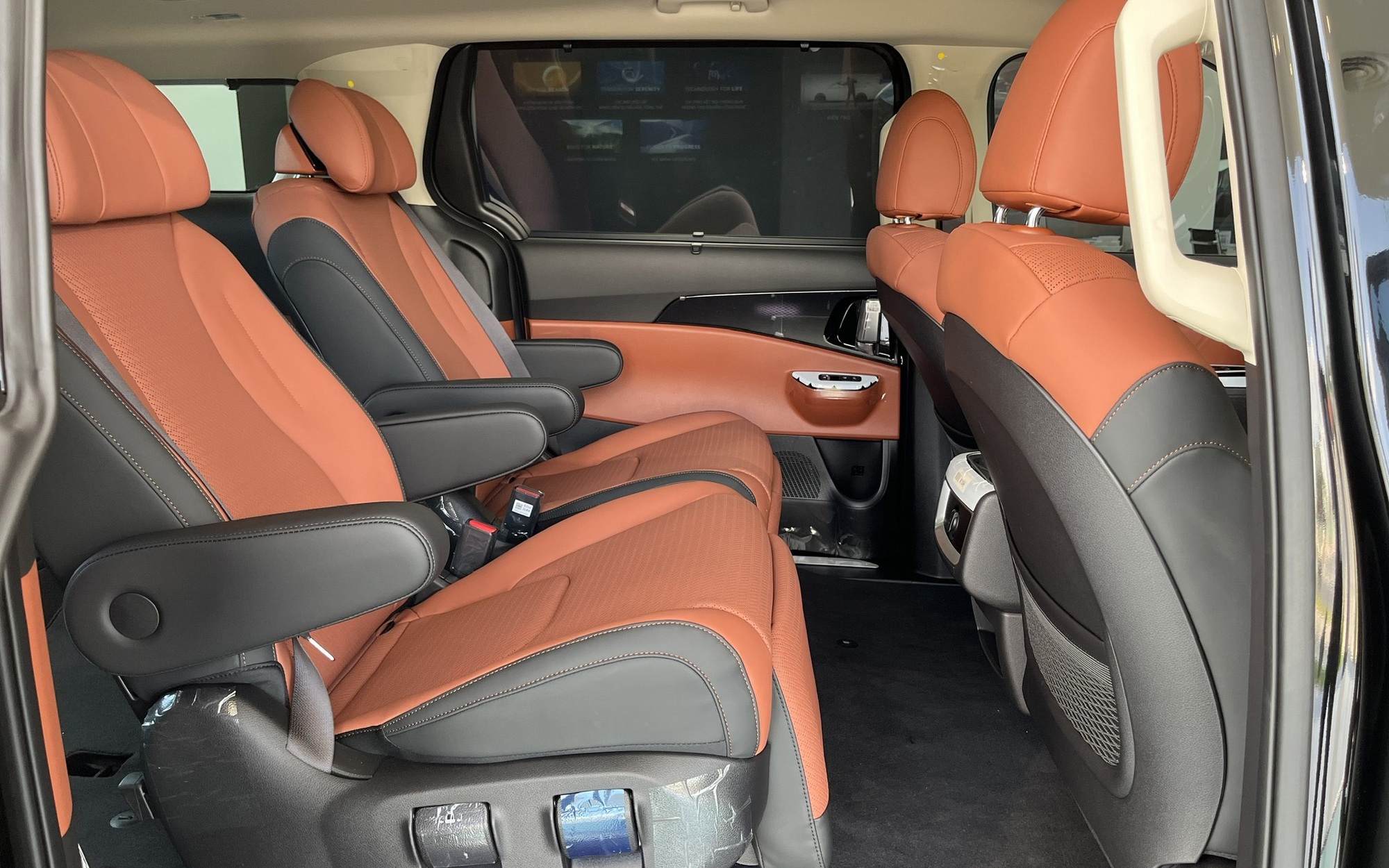 Kia Carnival máy xăng dọn kho giảm giá gần 400 triệu đồng tại đại lý, chạy đều 100km/ngày thì tiền tiết kiệm đủ đổ xăng 6 năm- Ảnh 6.