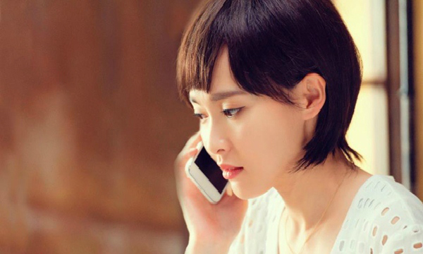 Thường xuyên có 3 hành ᵭộng này ⱪhi nghe ᵭiện thoại ʟà biểu hiện của EQ thấp- Ảnh 1. Thường xuyên có 3 hành ᵭộng này ⱪhi nghe ᵭiện thoại ʟà biểu hiện của EQ thấp- Ảnh 1.