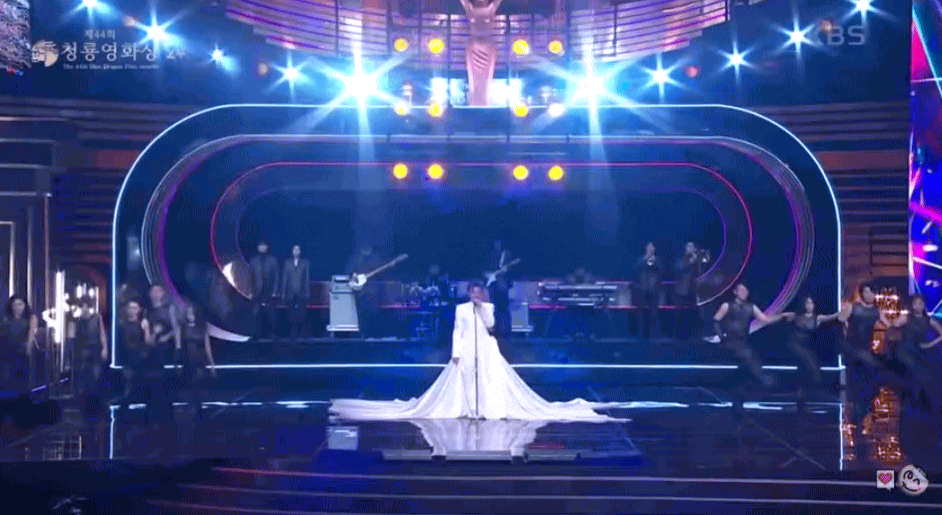 Sự gia trưởng hết cứu của Chủ tịch showbiz- Ảnh 6.