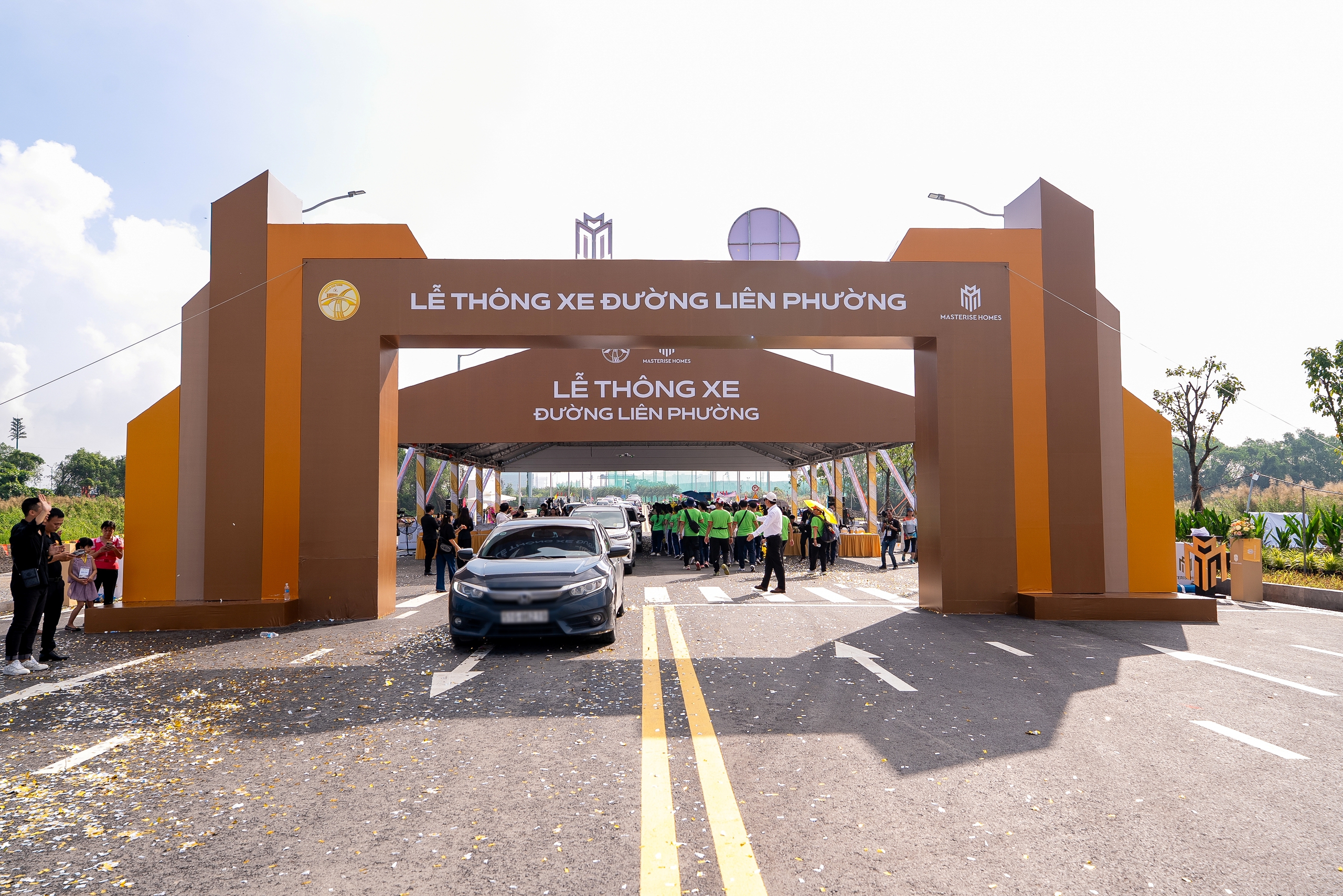 Hàng vạn người dân khu Đông TPHCM vui mừng khôn xiết khi tuyến đường định hình lại giao thông khu vực đã thông tuyến- Ảnh 1.