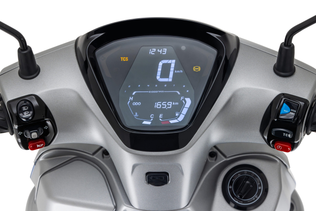 Hãng xây nhà máy ở Bình Dương ra mắt xe tay ga hybrid đầu tiên: phanh ABS, siêu tiết kiệm xăng, đe dọa thay thế Honda SH125- Ảnh 4.