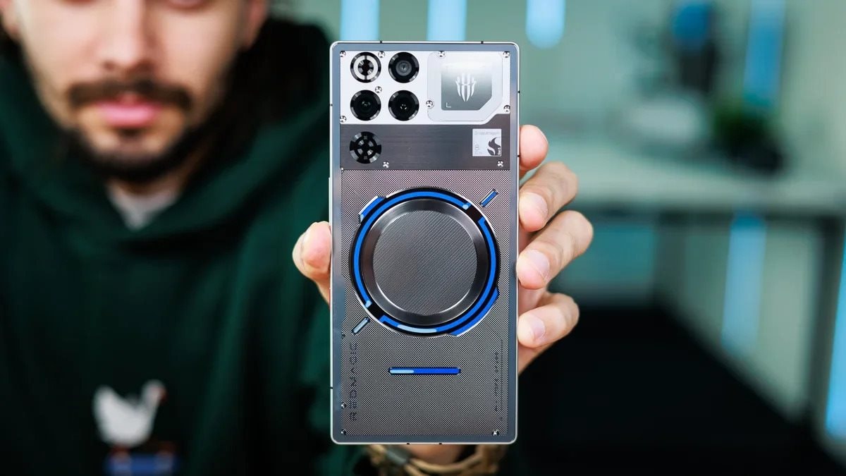 Chuyên gia review: "Lần đầu dùng thử chiếc điện thoại pin 7.500mAh này, tôi quên luôn cả việc cắm sạc"- Ảnh 5.