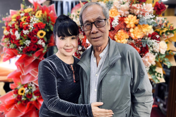 NSND Lan Hương 'Em bé Hà Nội': Cãi mẹ theo nghệ thuật, U70 viên mãn bên chồng- Ảnh 3.