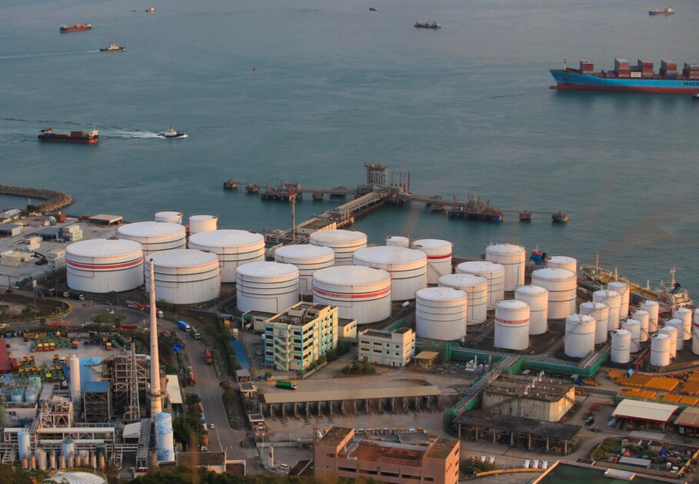 Láng giềng Việt Nam 'giáng' cú sốc gần 500 tỷ USD cho thế giới khiến loạt doanh nghiệp lớn nhất nhì phương Tây lo nơm nớp: Mục đích là gì?- Ảnh 1.