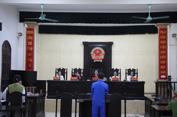 "Nổ” quen Chánh án TAND TP HCM, thợ làm giày chiếm đoạt 645 triệu đồng- Ảnh 2.