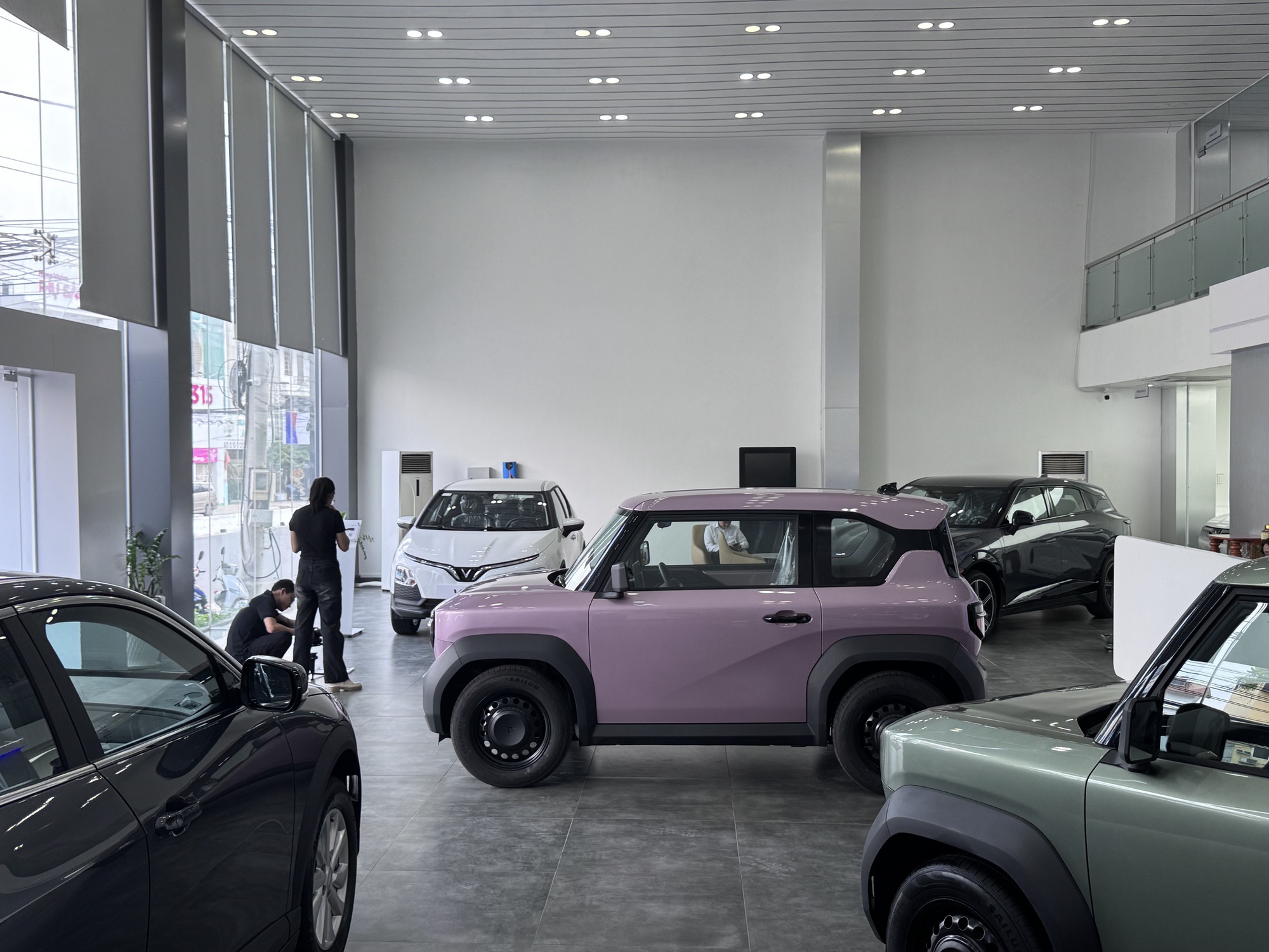 Mẫu MPV 7 chỗ mới nhất của VinFast gây bất ngờ cho giới chạy xe dịch vụ- Ảnh 1.