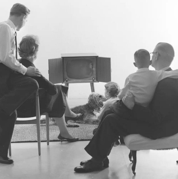 Truyền hình cáp sụt giảm mạnh: Một nửa hộ gia đình Mỹ không dùng dịch vụ, hàng loạt nhà cung cấp bán mảng kinh doanh- Ảnh 3.