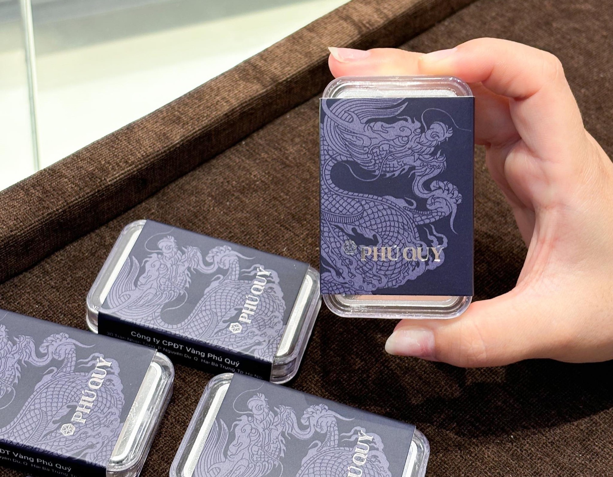 Giá bạc tăng liền 4%, vượt mức 56 triệu đồng/kg- Ảnh 1.