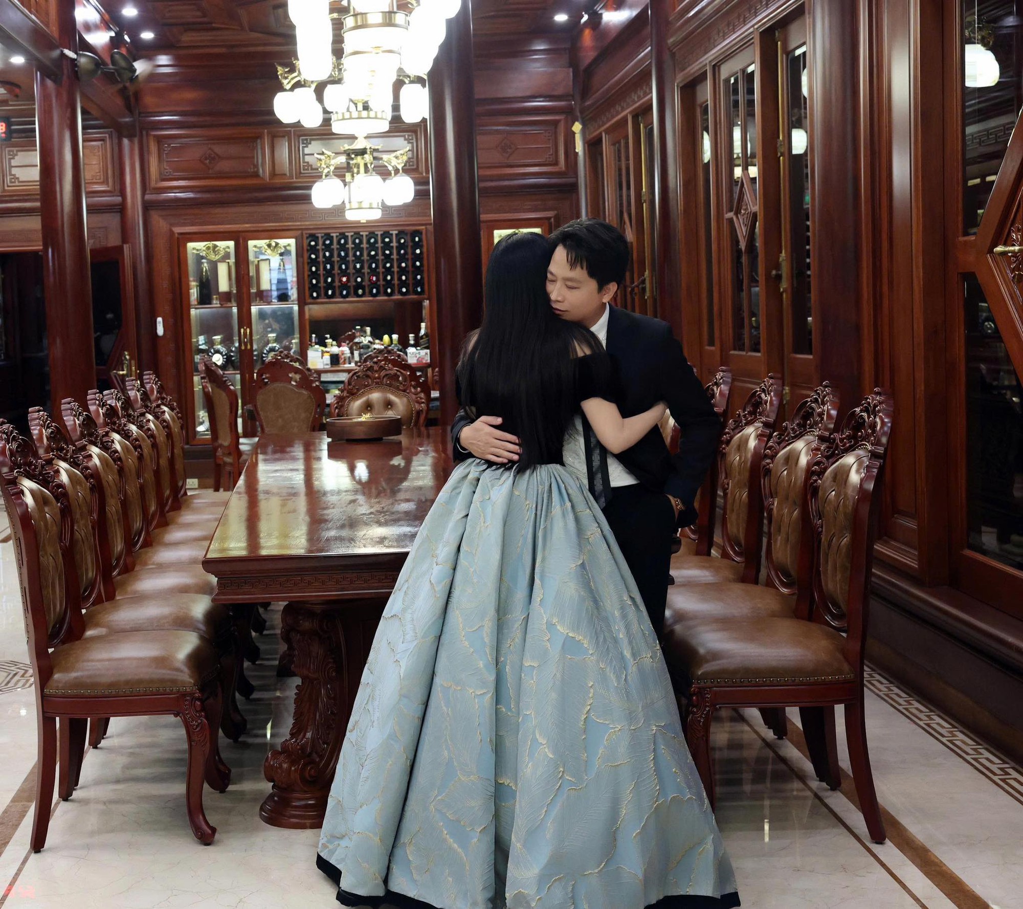 Chuyện tình kì lạ của Hoàng Kim Khánh và Mailisa- Ảnh 4. Chuyện tình kì lạ của Hoàng Kim Khánh và Mailisa- Ảnh 4.