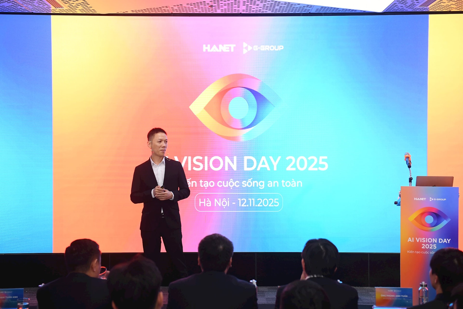 Ra mắt hệ sinh thái AI Camera "Make in Vietnam" với hơn 1.000 thuật toán AI: Công cụ giúp F88 quản trị rủi ro và tối ưu vận hành gần 900 phòng giao dịch- Ảnh 1.