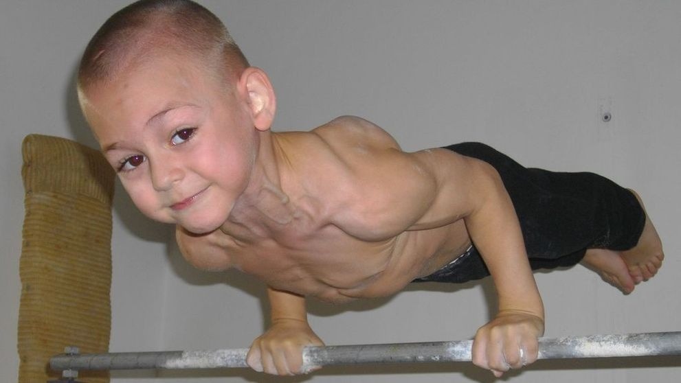 Đây mới là "quái vật thể hình", 2 tuổi tập gym, 5 tuổi lập luôn kỷ lục Guinness- Ảnh 3.